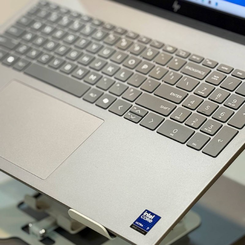 لپتاپ فوقحرفهای اچپی استوک مدل OmniBook 7 2025 (Ultra 7 255H | Arc 140V | 32GB RAM | 1TB SSD | QHD 240Hz)