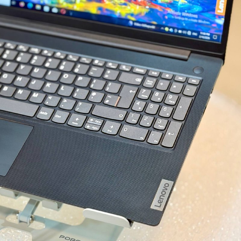 لپتاپ تجاری لنوو استوک مدل V15